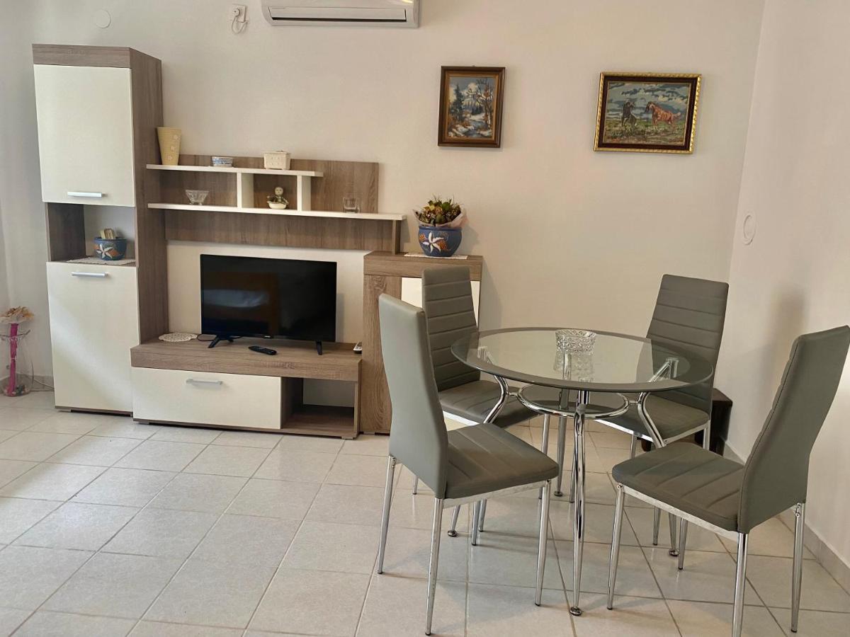 Apartman Mira โอปาติยา ภายนอก รูปภาพ
