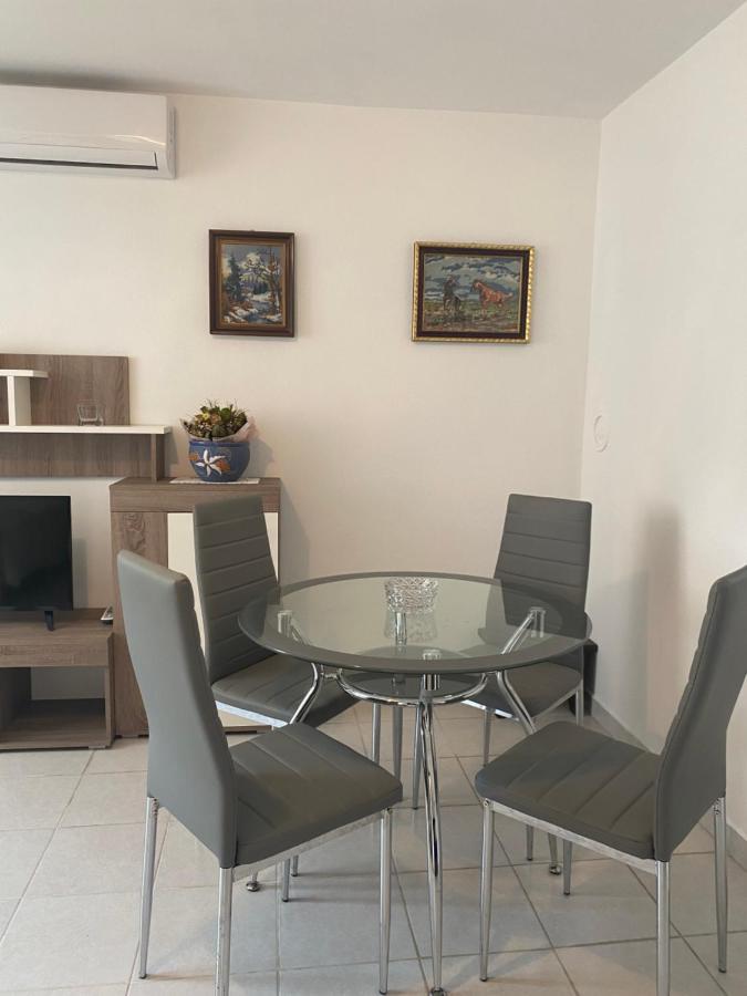 Apartman Mira โอปาติยา ภายนอก รูปภาพ