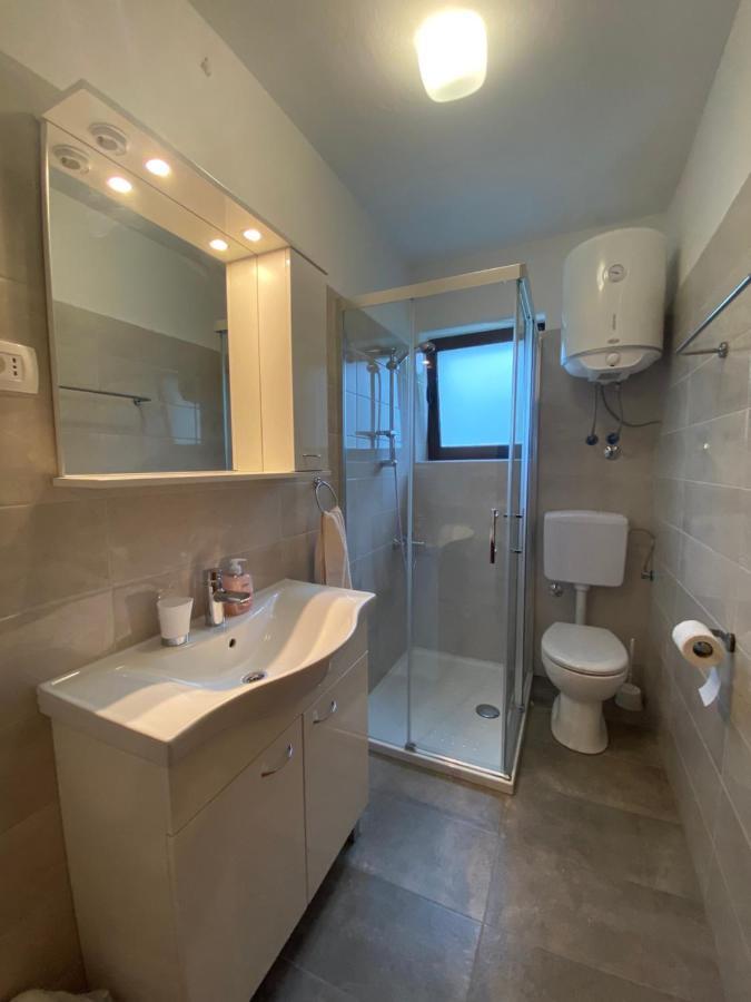 Apartman Mira โอปาติยา ภายนอก รูปภาพ